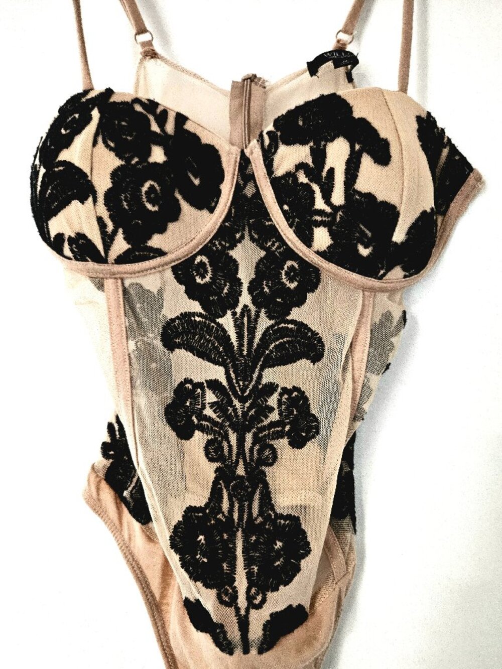 NWOT Willow Brand Floral Embroidery Sheer Bodysuit Size Medium
